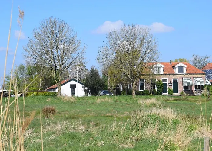 Huisje Onder De Linden